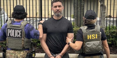2025 12 11 police ice arrest